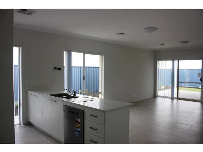 81 Pleasantview Parade, Baldivis WA 6171