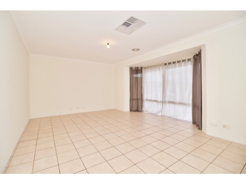 1 Tenella Mews, Warnbro WA 6169