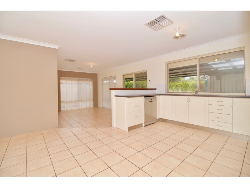 1 Tenella Mews, Warnbro WA 6169