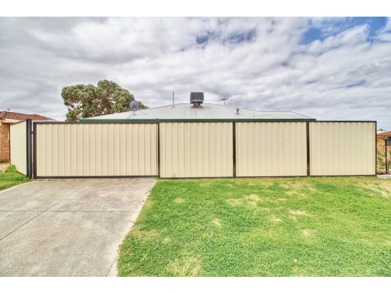 1 Tenella Mews, Warnbro WA 6169