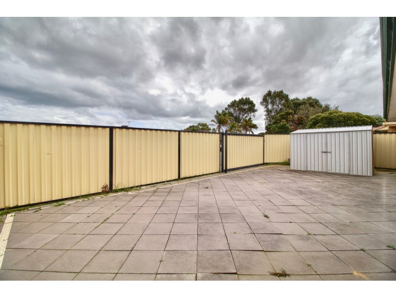 1 Tenella Mews, Warnbro WA 6169