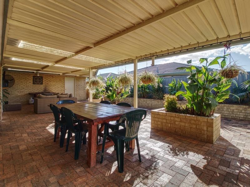 4 Greenlea Crescent, Warnbro WA 6169