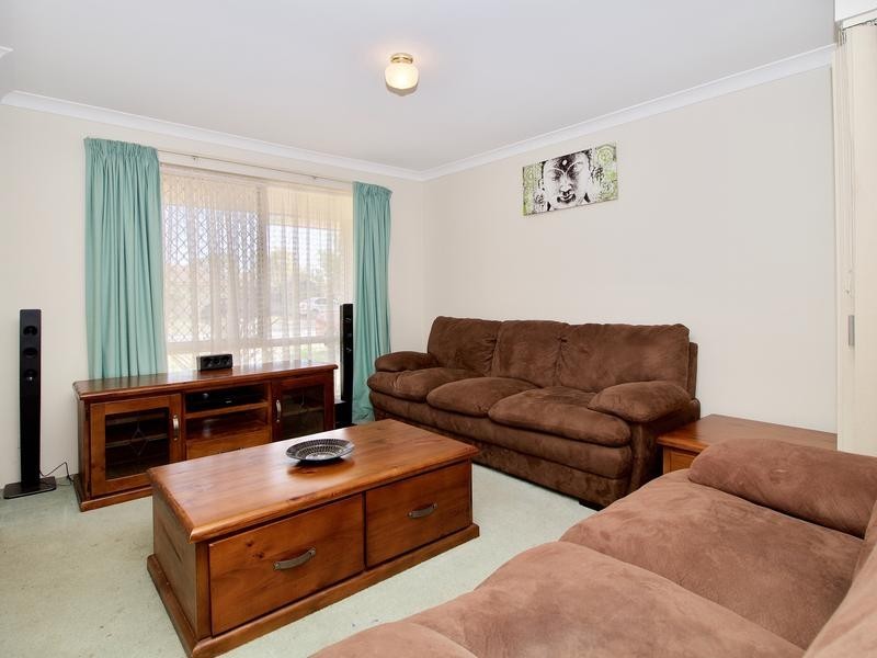 4 Greenlea Crescent, Warnbro WA 6169