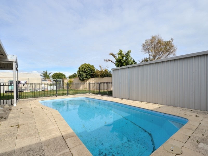 97 Charthouse Road, Waikiki WA 6169