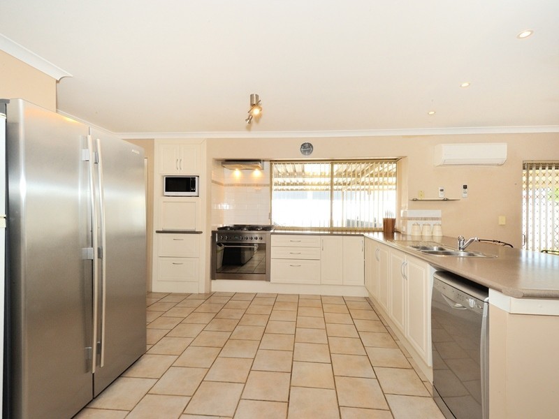 97 Charthouse Road, Waikiki WA 6169
