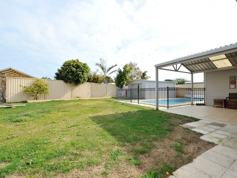 97 Charthouse Road, Waikiki WA 6169