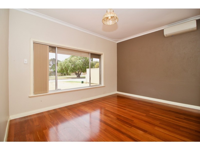 5 Mead Street, Warnbro WA 6169