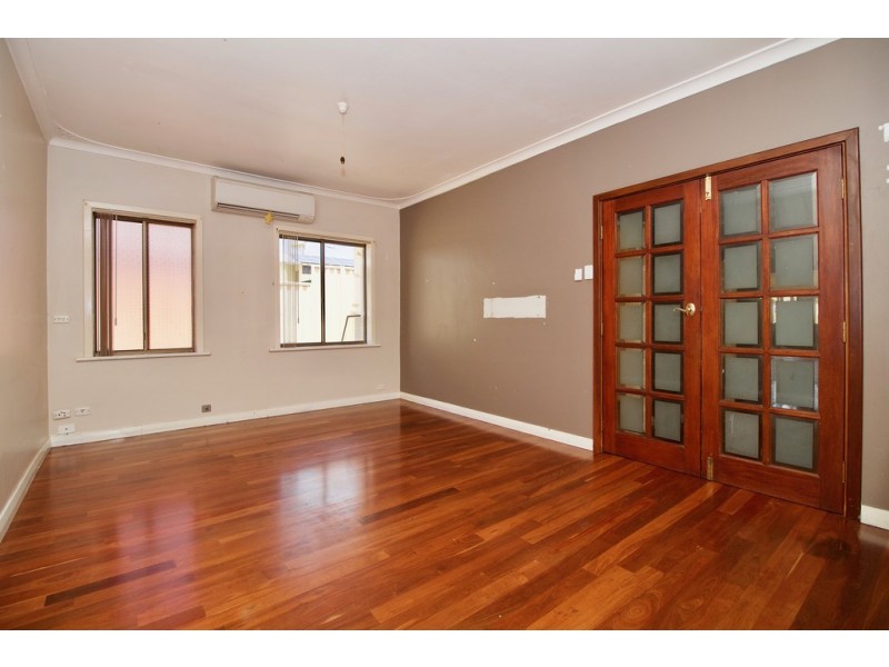 5 Mead Street, Warnbro WA 6169