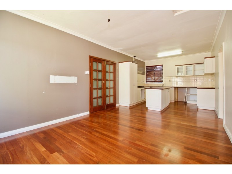 5 Mead Street, Warnbro WA 6169