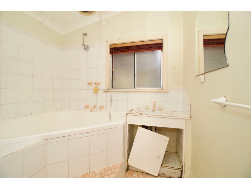 5 Mead Street, Warnbro WA 6169