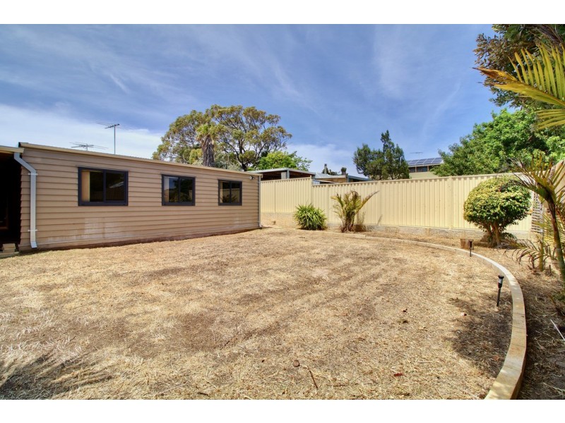 5 Mead Street, Warnbro WA 6169