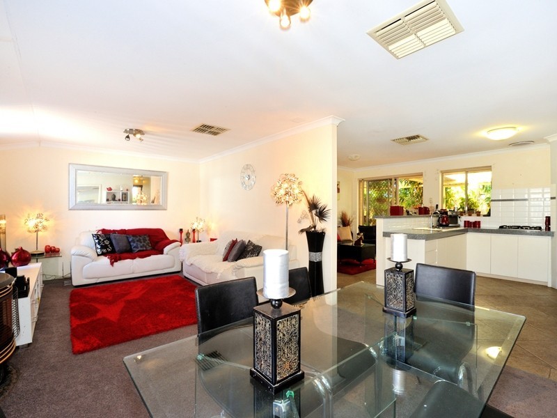 12 Lindeman Court, Waikiki WA 6169