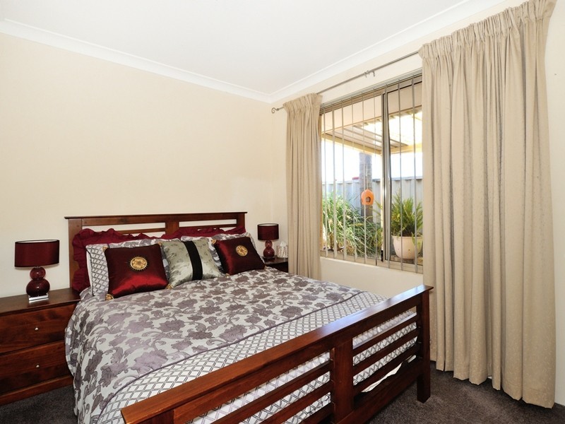 12 Lindeman Court, Waikiki WA 6169