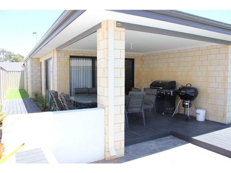 58 Ellinwood Loop, Meadow Springs WA 6210