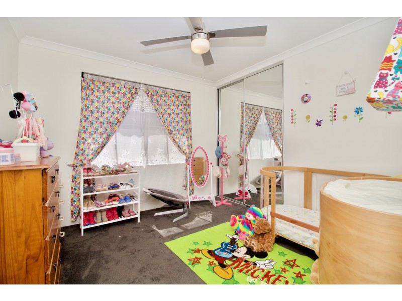 13 Bottlenose Circuit, Waikiki WA 6169