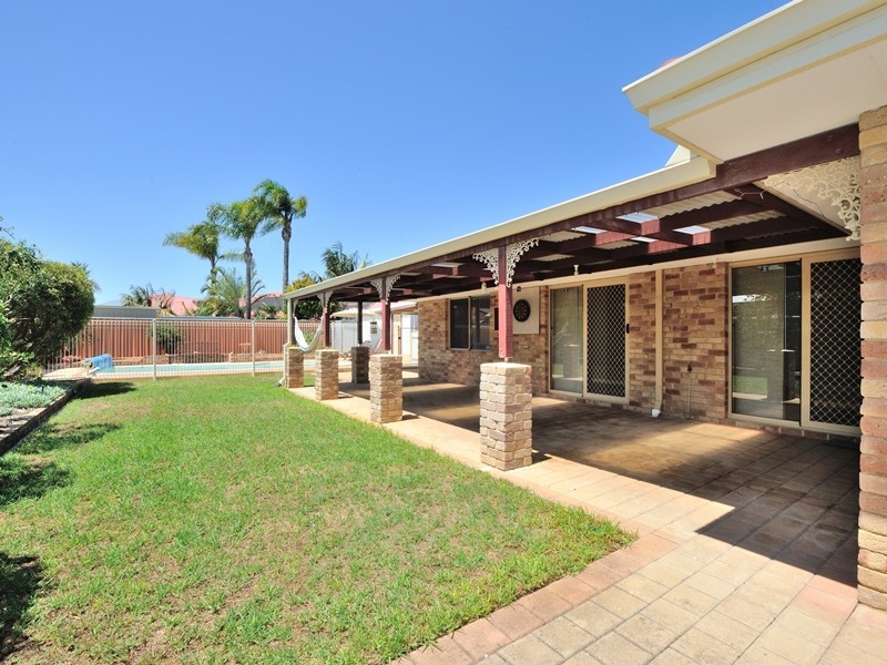 17 Bridgewater Court, Waikiki WA 6169