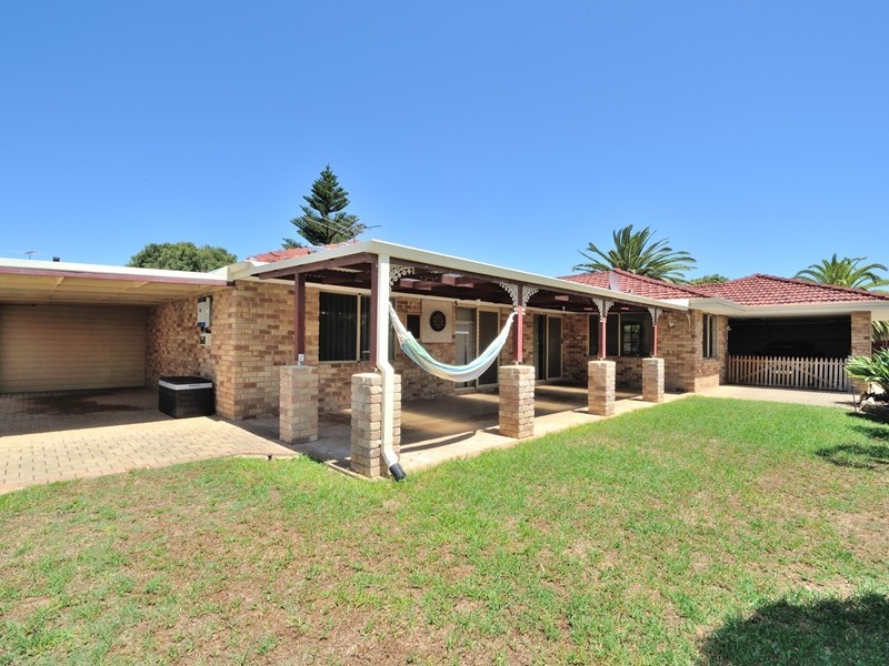 17 Bridgewater Court, Waikiki WA 6169