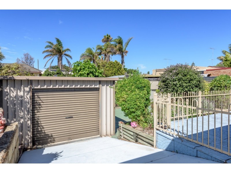 81 Fendam St, Warnbro WA 6169