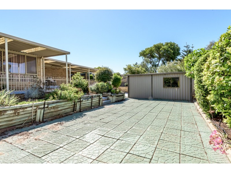 81 Fendam St, Warnbro WA 6169