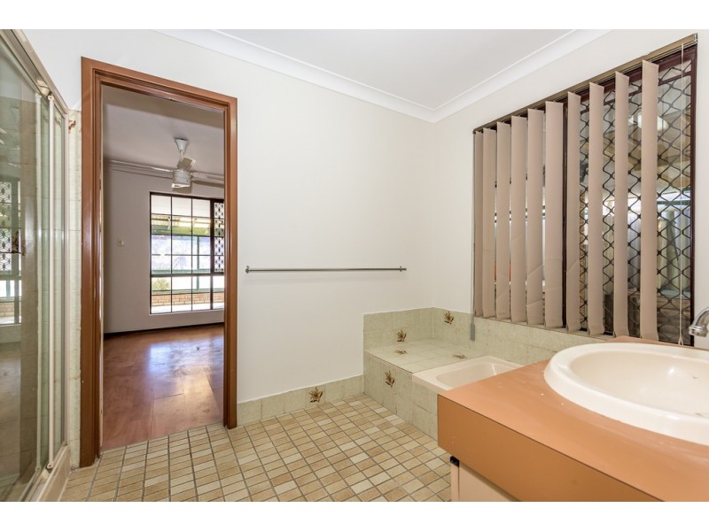 81 Fendam St, Warnbro WA 6169