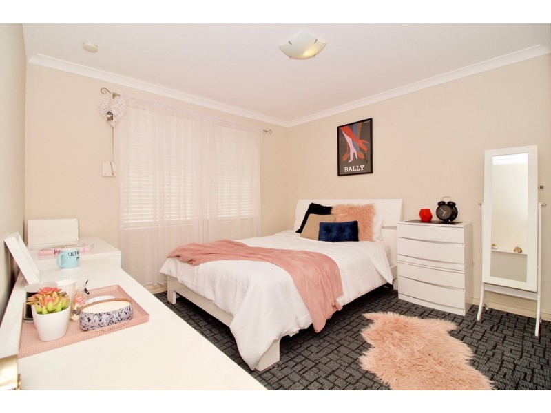 1 Abbeytown Circle, Waikiki WA 6169