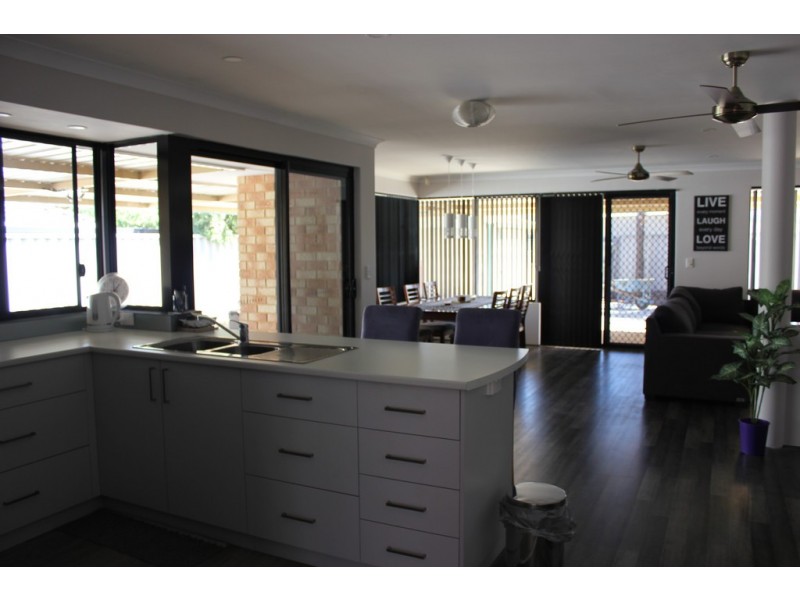 10 Solander Close, Waikiki WA 6169