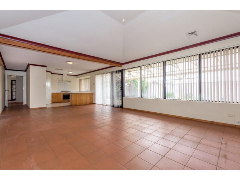 6 Dublin Close, Warnbro WA 6169