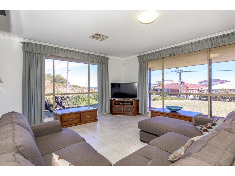 9 Shelton, Waikiki WA 6169