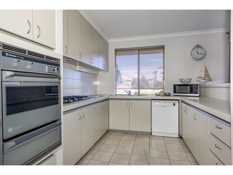 9 Shelton, Waikiki WA 6169