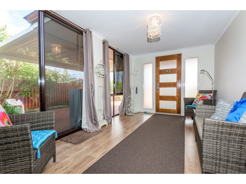 6 Neale Place, Cooloongup WA 6168