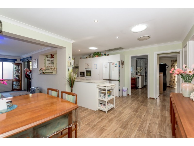 6 Neale Place, Cooloongup WA 6168
