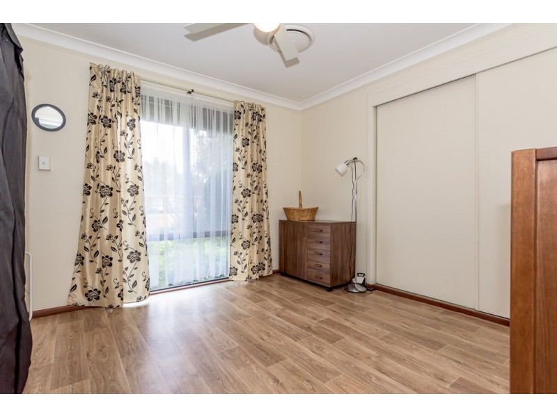 6 Neale Place, Cooloongup WA 6168