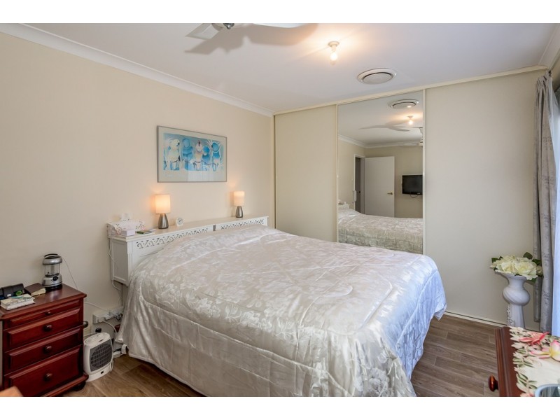 6 Neale Place, Cooloongup WA 6168