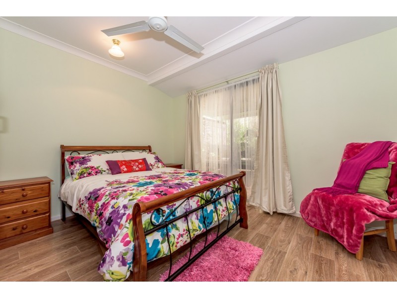 6 Neale Place, Cooloongup WA 6168