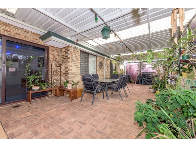 6 Neale Place, Cooloongup WA 6168