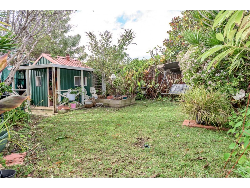 6 Neale Place, Cooloongup WA 6168