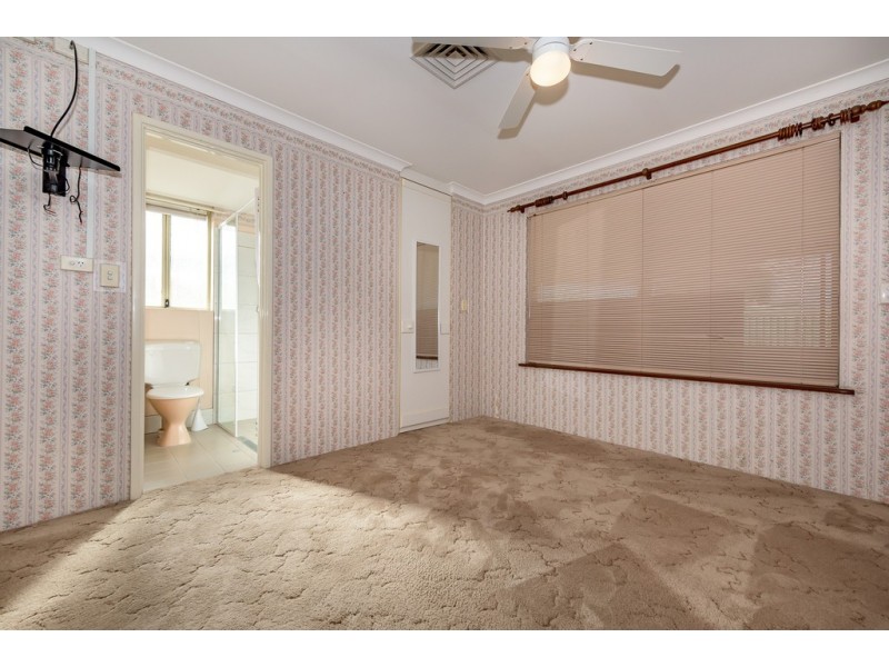 18 Fairview Drive, Waikiki WA 6169