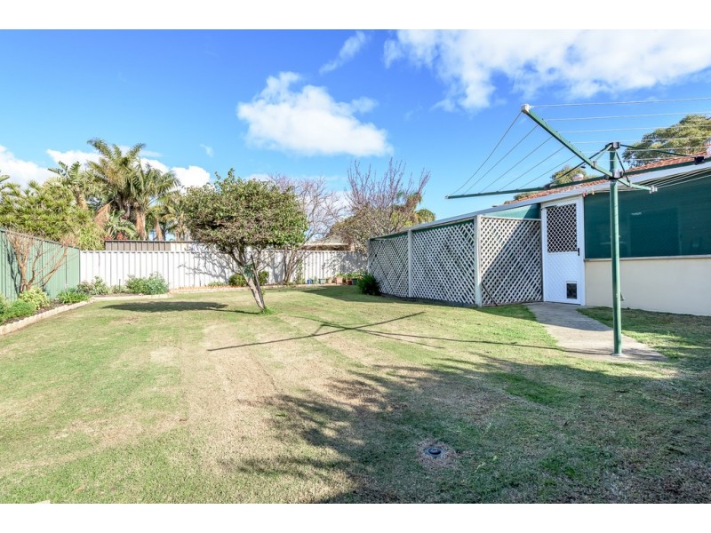 18 Fairview Drive, Waikiki WA 6169