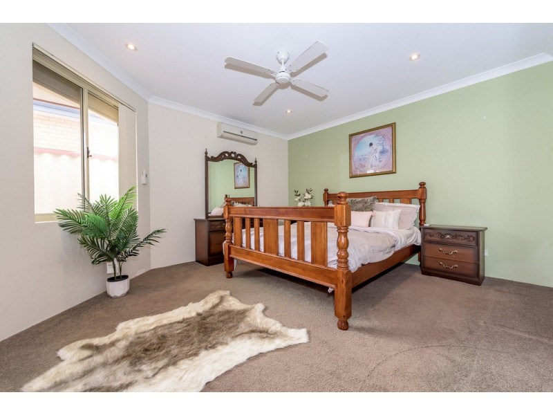 21 Laguardia Loop, Port Kennedy WA 6172