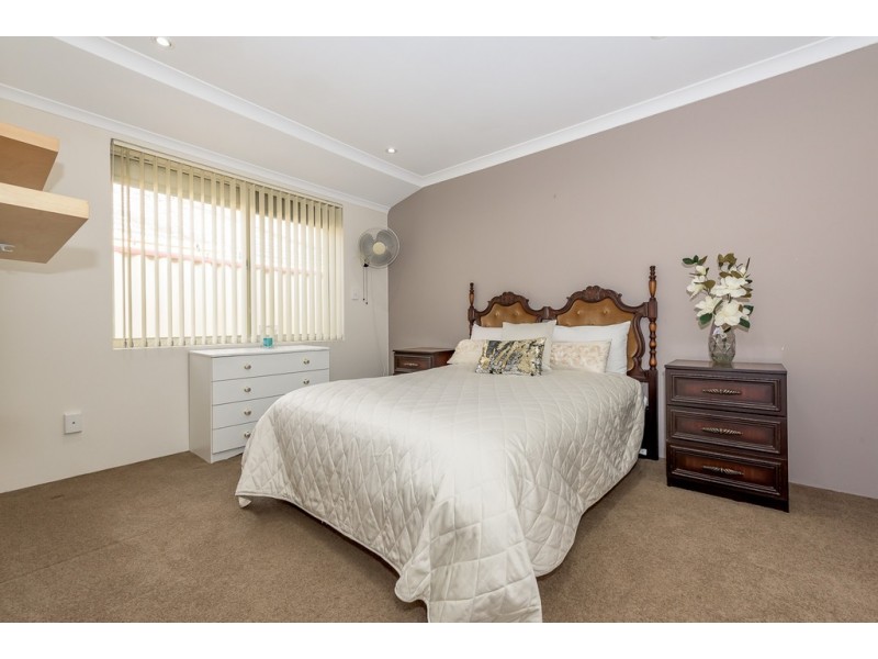 21 Laguardia Loop, Port Kennedy WA 6172