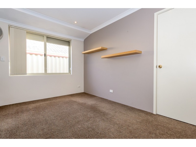 21 Laguardia Loop, Port Kennedy WA 6172