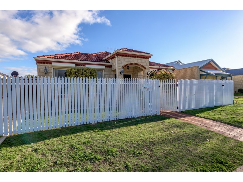 21 Laguardia Loop, Port Kennedy WA 6172