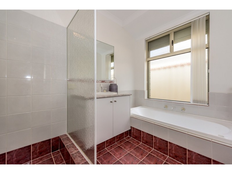21 Laguardia Loop, Port Kennedy WA 6172