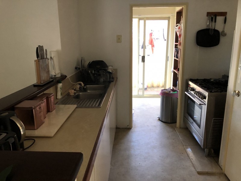 6 Lois Lane, Warnbro WA 6169