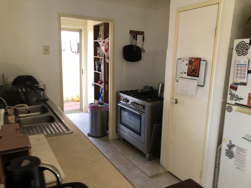 6 Lois Lane, Warnbro WA 6169