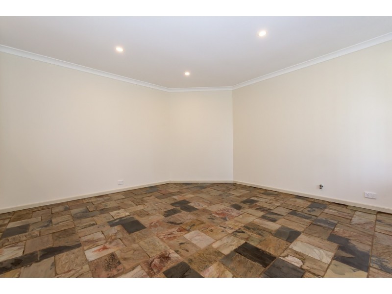 95 Currie Stret, Warnbro WA 6169