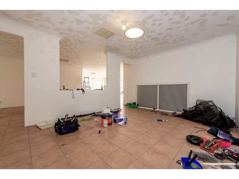 162 Fendam St, Warnbro WA 6169