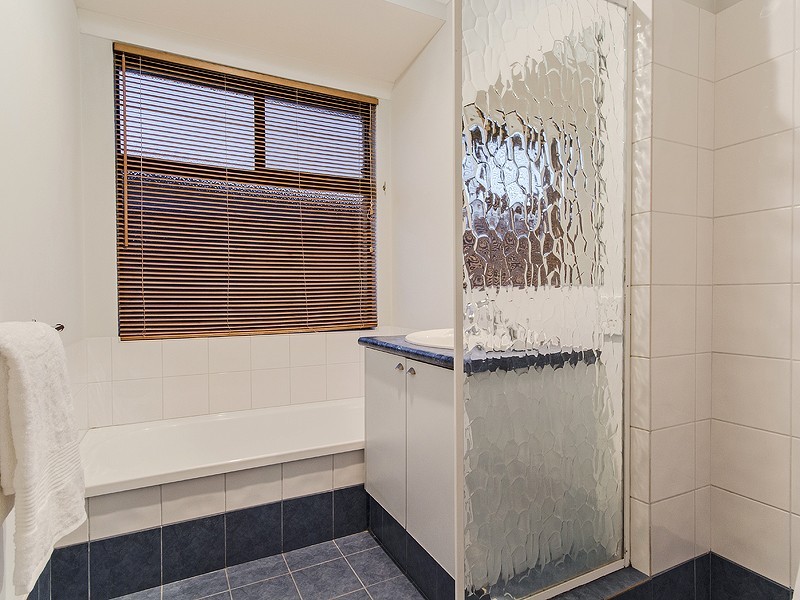 30 Teraglin Way, Warnbro WA 6169