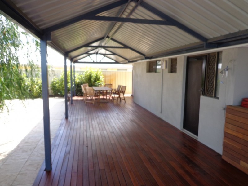 172 Penguin Rd, Safety Bay WA 6169