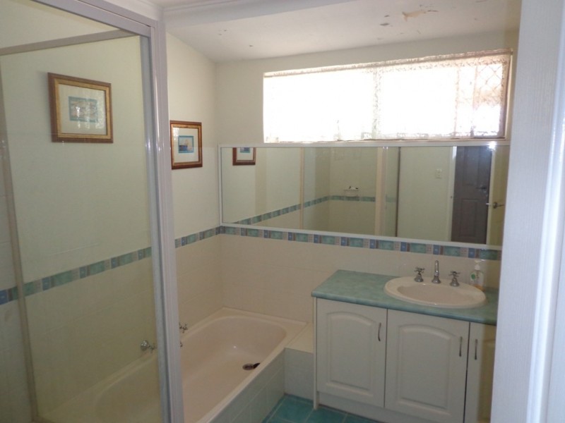 172 Penguin Rd, Safety Bay WA 6169